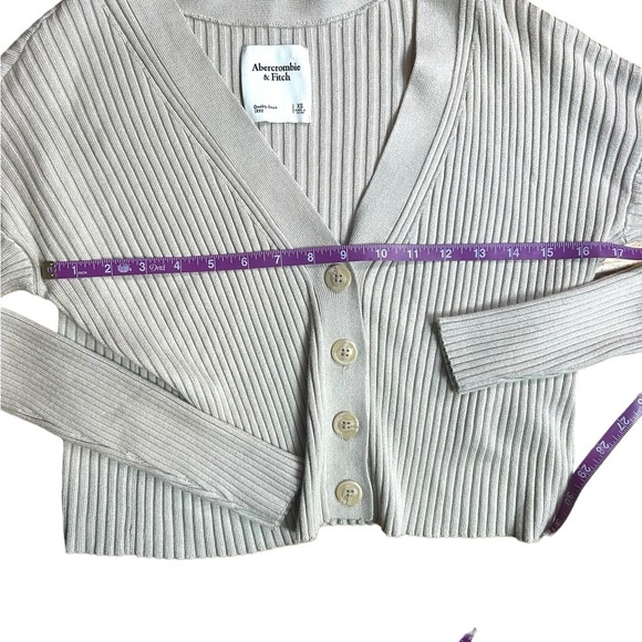 Abercrombie & Fitch | Elevated Ribbed Knit Cardigan in Light Tan Size XS - Picture 9 of 12